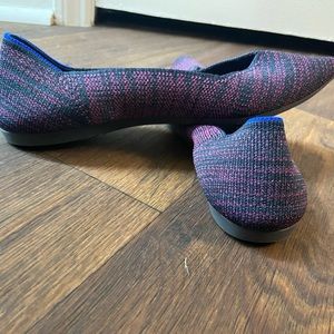 Rothys navy/purple points, like new!